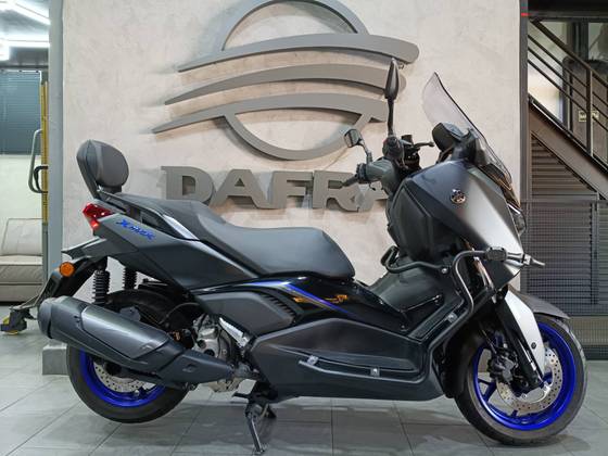 YAMAHA XMAX 300 CONNECTED ABS YAMAHA XMAX 300 CONNECTED ABS